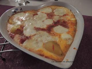 http://recettes.de/oeufs-gratines-a-la-sauce-tomates-et-pommes-de-terre