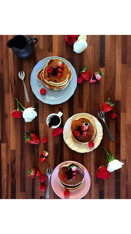 Pancake ultra moelleux, Sauce Chocolat & Fruits Rouge Frais 