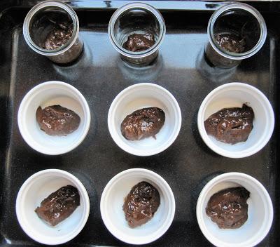 Oeufs au lait, aux pruneaux & à l'armagnac Oeufs au lait, aux pruneaux & à l'armagnac