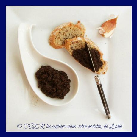 Tapenade d’olives noires à l’huile infusée à l’ail