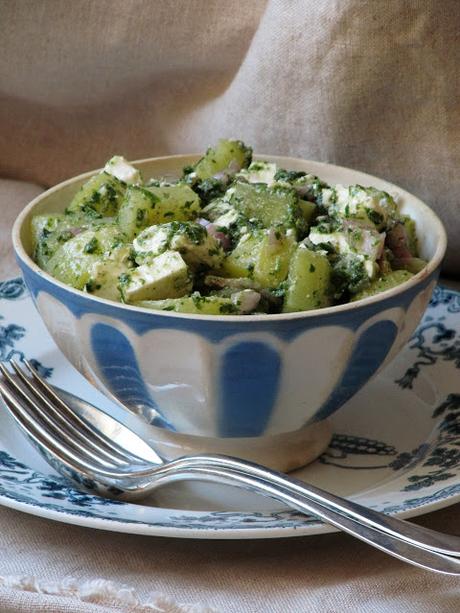 salade de pommes de terre à la feta & aux herbes