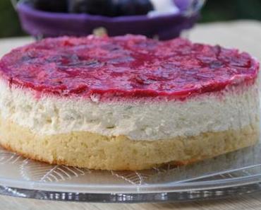 Gâteau moelleux au fromage blanc-citron vert & gelée de prunes rouges