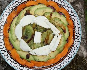 Avocat, tomates green zebra, abricots et mozzarella