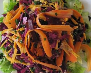 Salade de chou rouge à la betterave, carotte & mimolette