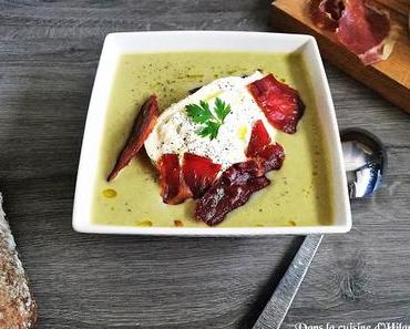 Gaspacho d'asperges vertes à la burrata et ses chips de jambon Ibérique / Green asparagus gazpacho with its burrata and ham crisps