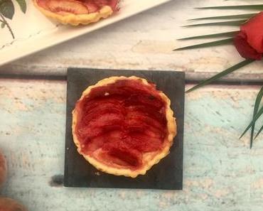 Tartelettes aux pêches de vigne et au miel