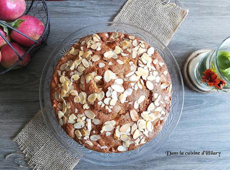 Gâteau au yaourt d'automne aux pommes, amandes effilées et cannelle - Dans la cuisine d'Hilary