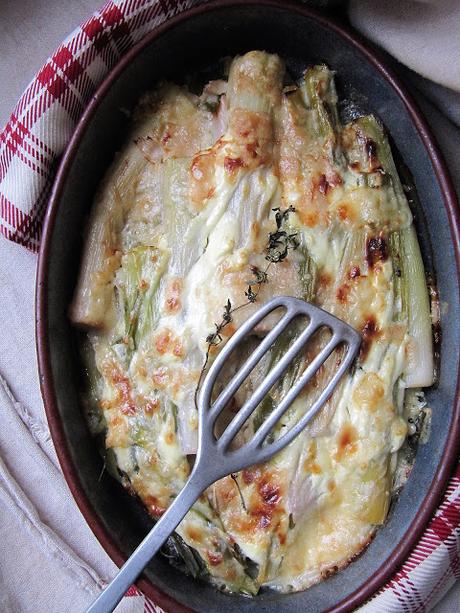 Gratin de poireaux au thym et au parmesan