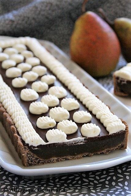 Tarte à la gelée de poires,  chocolat, chantilly, bio {sans gluten / sans oeufs / sans lait / végétalien}