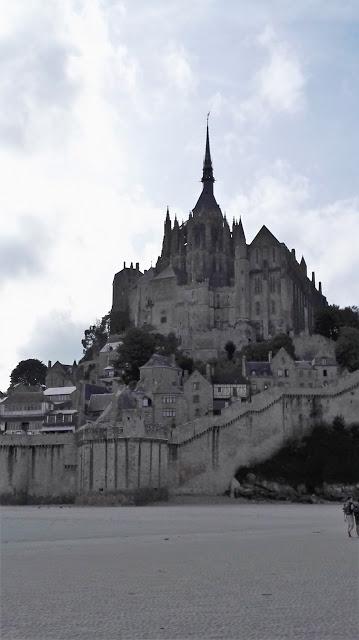 Mini galettes à la Chantilly & aux framboises au Mont Saint-Michel