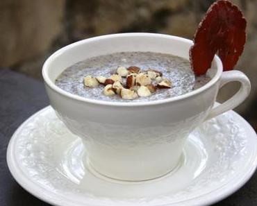 Velouté de cèpes aux noisettes, chips de viande séchée