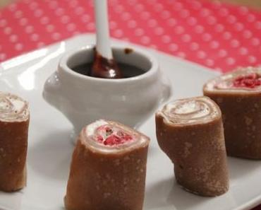 Crêpe au cacao à la crème mascarpone-chocolat blanc et sauce au chocolat