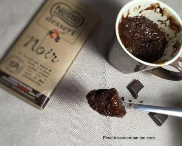 Mugcake fondant ou coulant chocolat noix de coco recette express et cuisson micro ondes 1min30