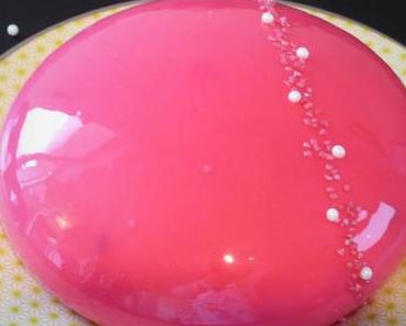 Entremets coco – framboises – biscuits roses