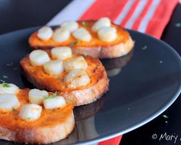 Crostini de Saint Jacques au beurre de corail