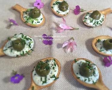 Petite cuillère apéritive tzatziki olive