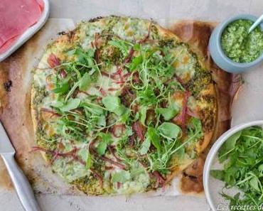 Pizza au pesto de roquette, mozzarella et viande des grisons