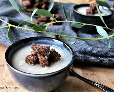 Crème de chou-fleur aux croûtons aux épices de pain d'épices  { sans gluten sans lait sans œufs}