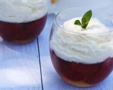 Fruits rouges en gelée à la menthe et chantilly coco { sans gluten, sans lait, sans oeufs} wallpaper-1689754