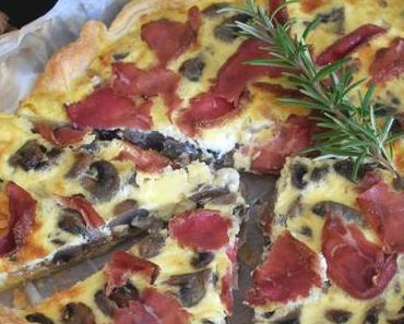 Tarte aux champignons de Paris et bresaola